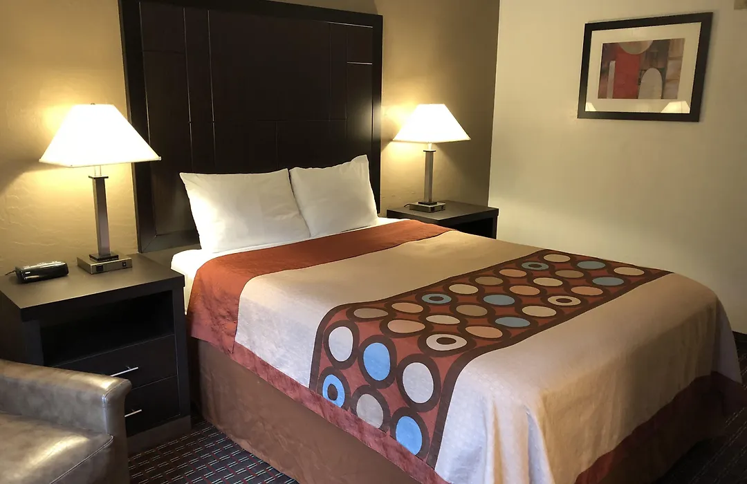 Super 8 By Wyndham Lacey Olympia Area-1