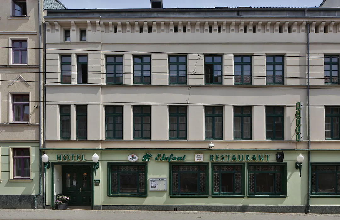 Hotel Elefant-1