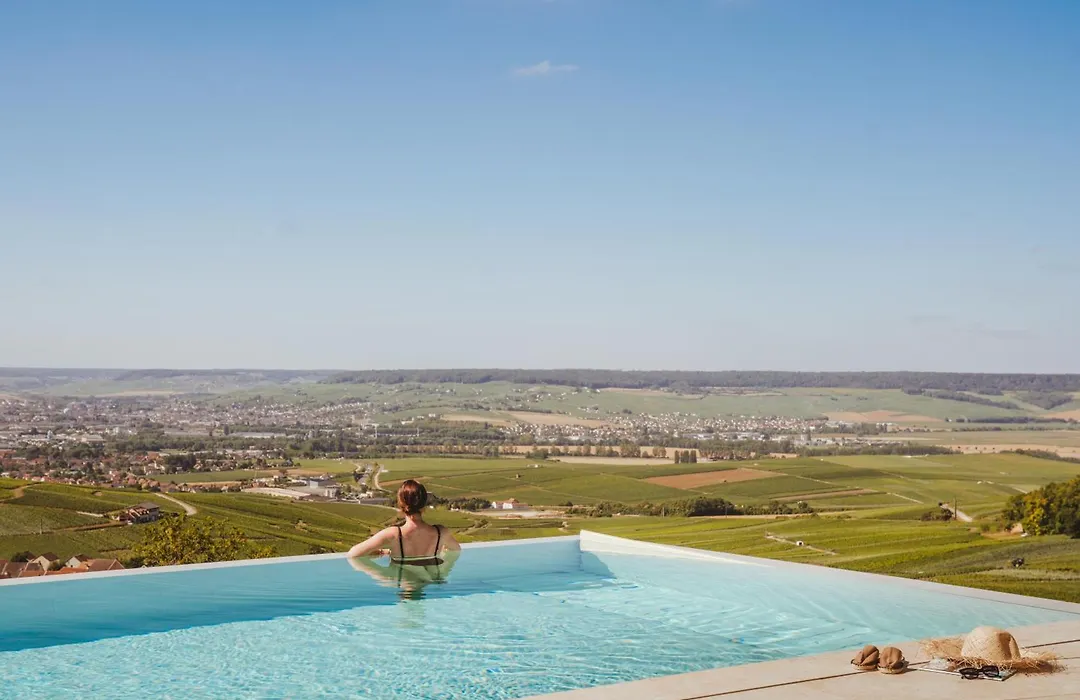 Royal Champagne Hotel & Spa-1