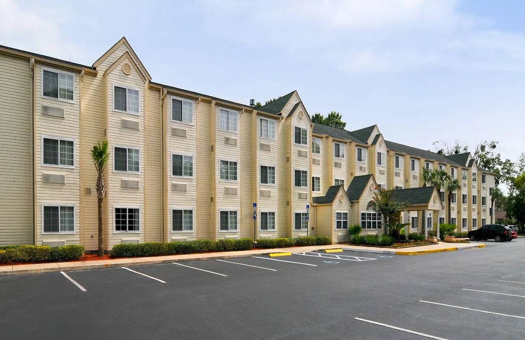 Hometown Inn & Suites Jacksonville Butler Blvd./Southpoint-1
