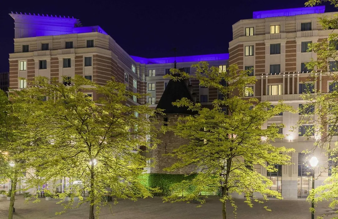 Novotel Brussels City Centre-1