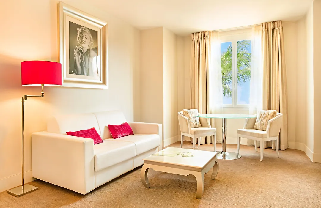 Hotel Renoir-1