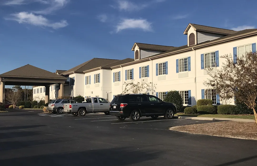Blue Water Inn & Suites BW Signature Collection-1