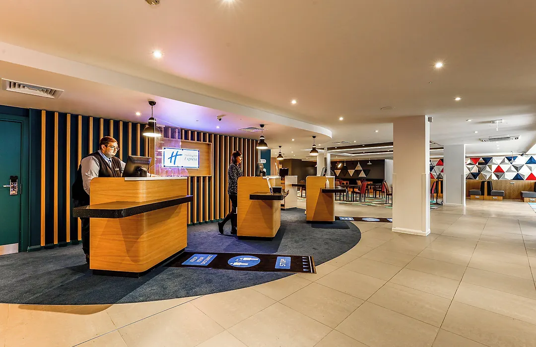 Holiday Inn Express London-Hammersmith By Ihg-1