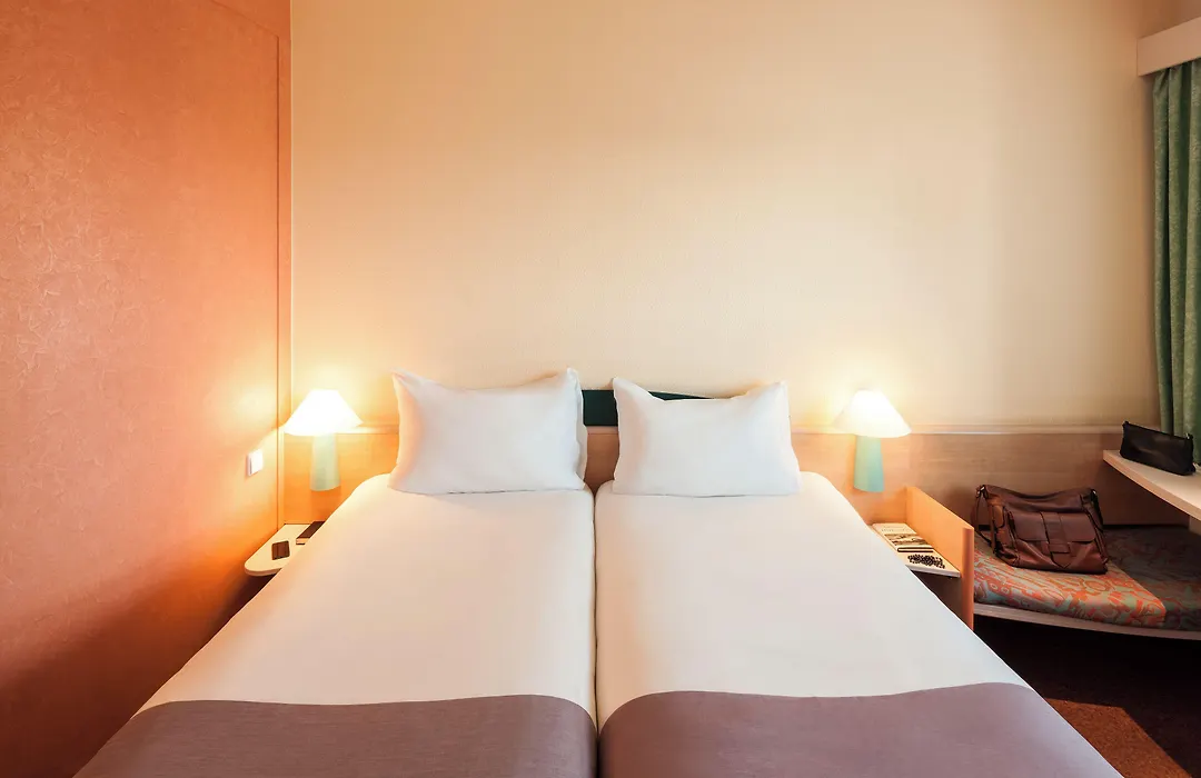 Ibis Hotel Berlin Spandau-1