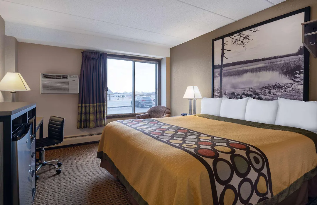 Super 8 By Wyndham Owatonna-1