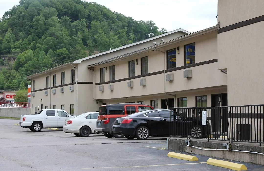 American Elite Inn-1
