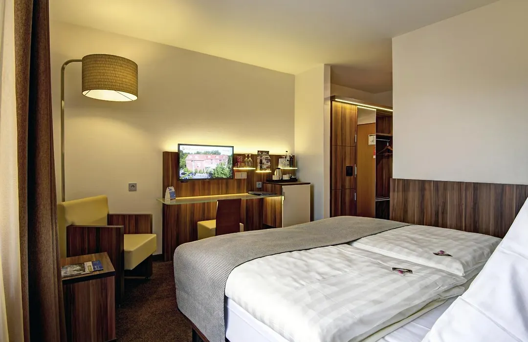 Hotel Am Badepark-1