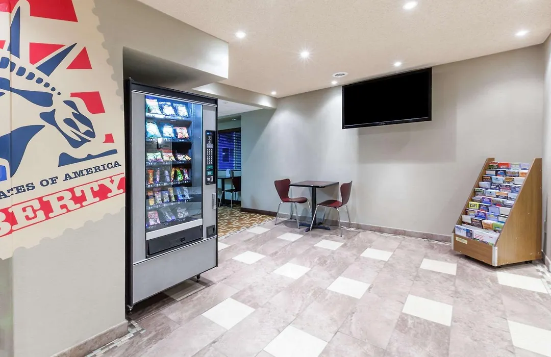 Super 8 By Wyndham Schenectady - Albany Area-1