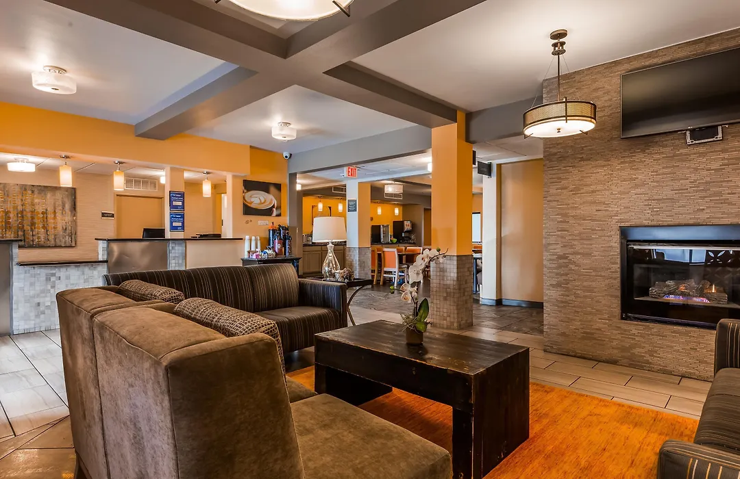 Best Western Plus The Four Corners Inn-1