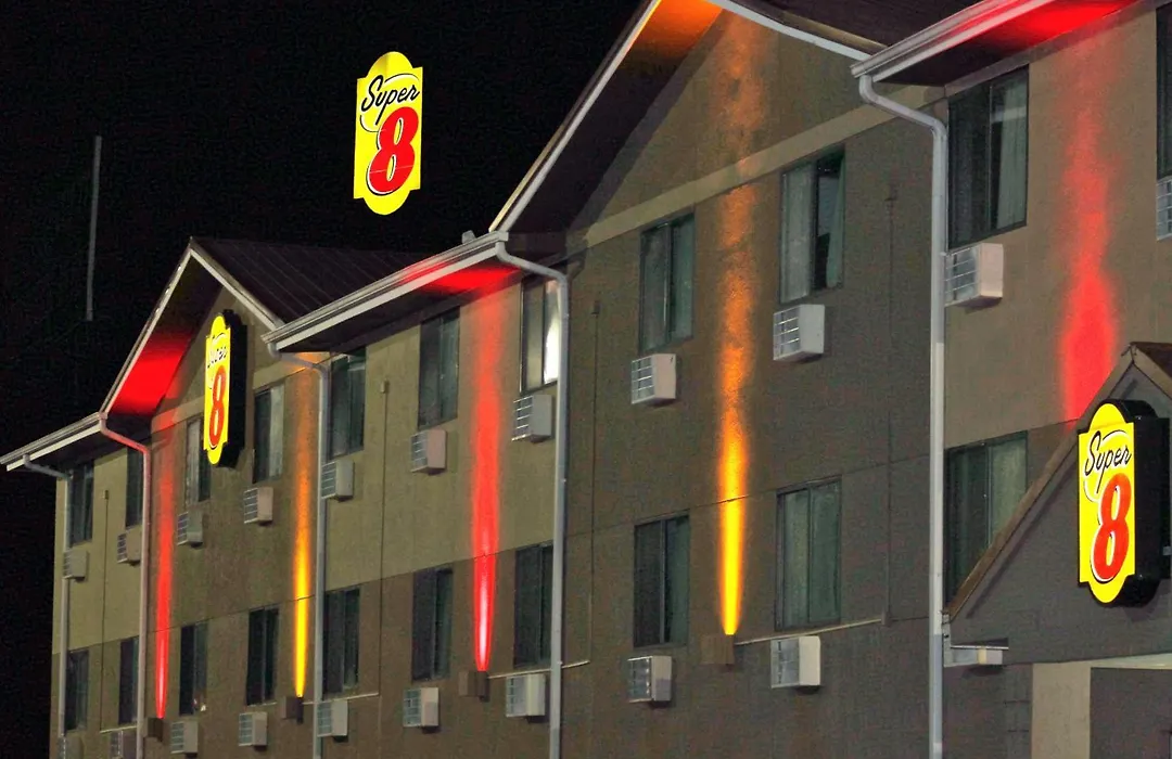 Super 8 By Wyndham Tuscaloosa-1