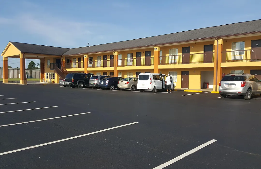 Executive Inn-1