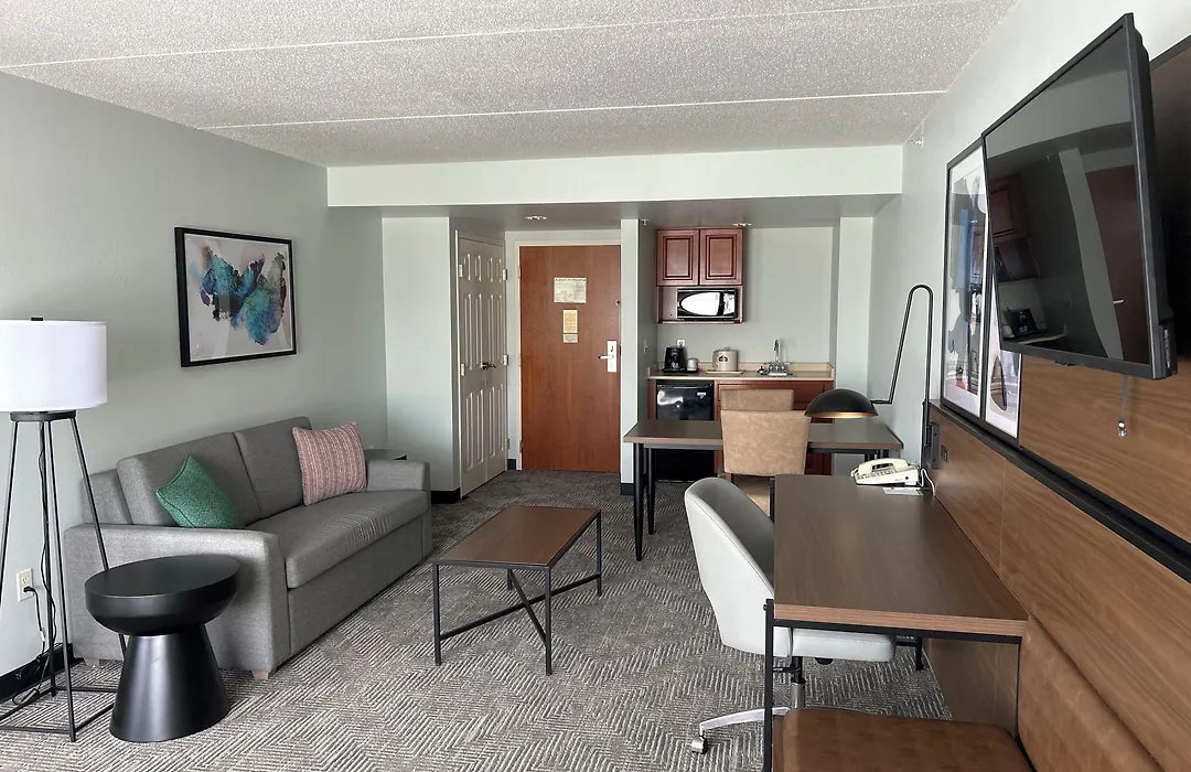 Wingate By Wyndham Green Bay-1