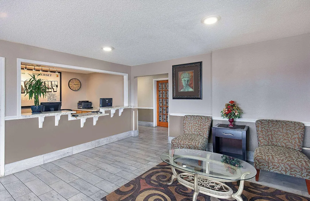 Super 8 By Wyndham Somerset-1