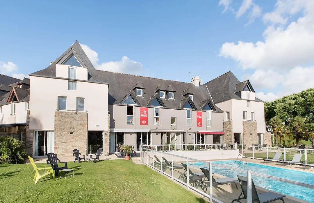 Les Ormes Domaine Et Resort-1