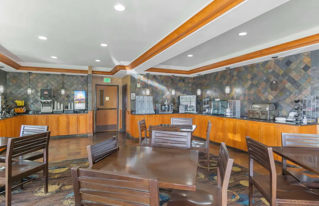 Best Western Plus Ellensburg Hotel-1