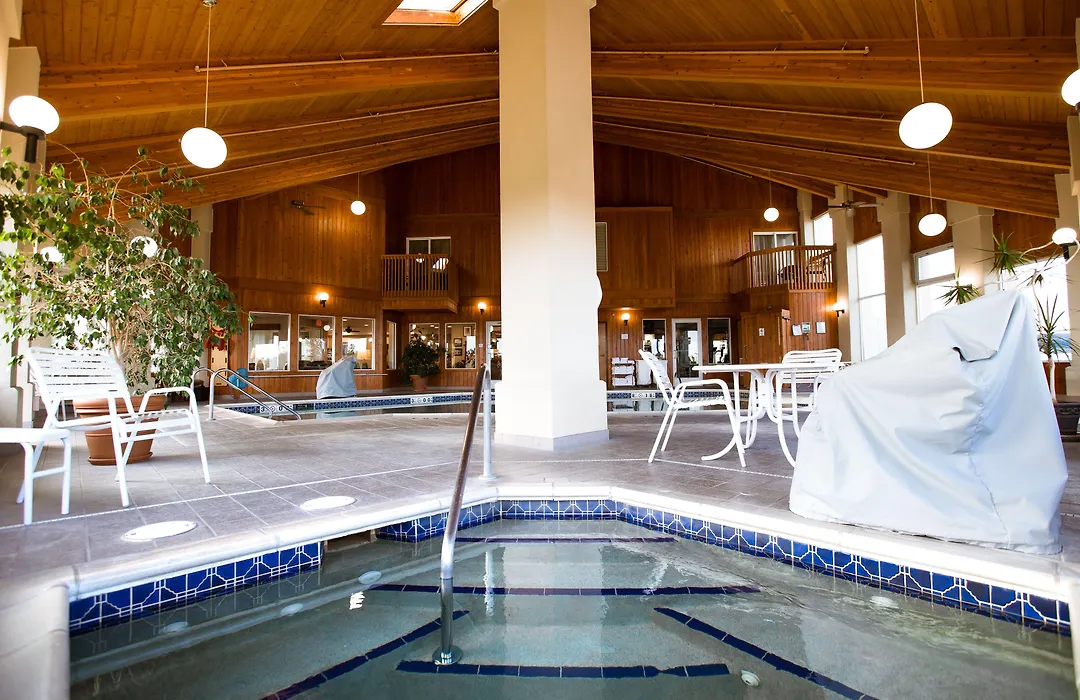 Ten Pin Inn & Suites-1