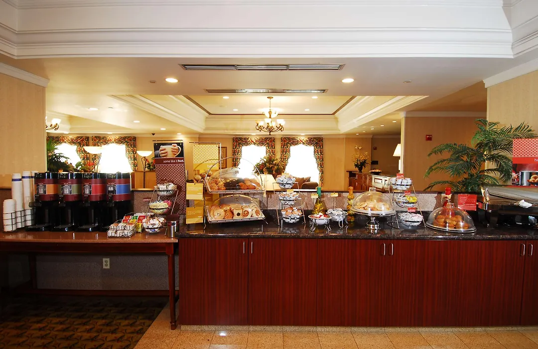 Hampton Inn By Hilton Boston/Cambridge-1