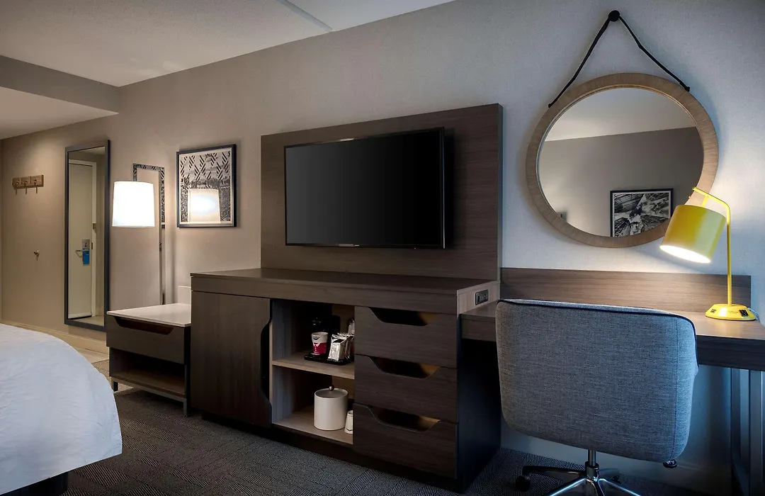Hampton Inn By Hilton Boston/Cambridge-1