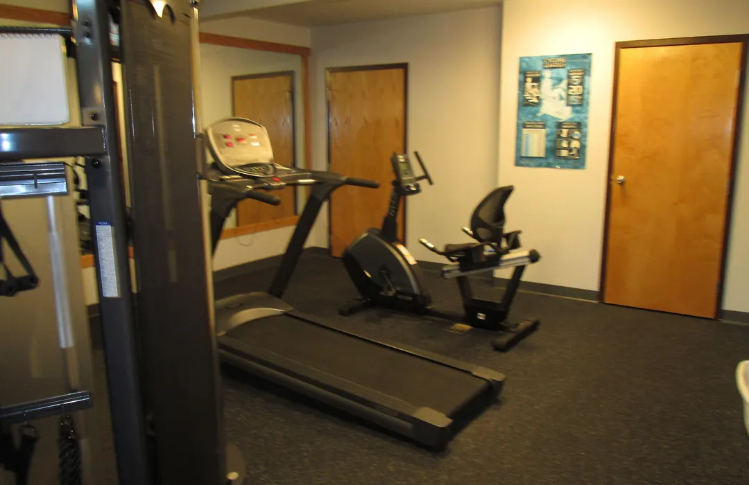 Super 8 By Wyndham Columbus-1