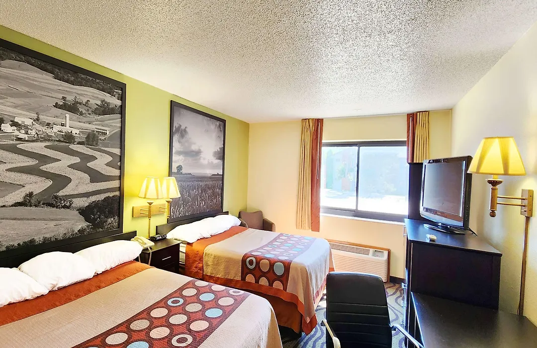 Super 8 By Wyndham Newton-1