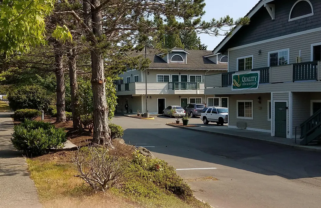 Quality Inn & Suites Bainbridge Island-1