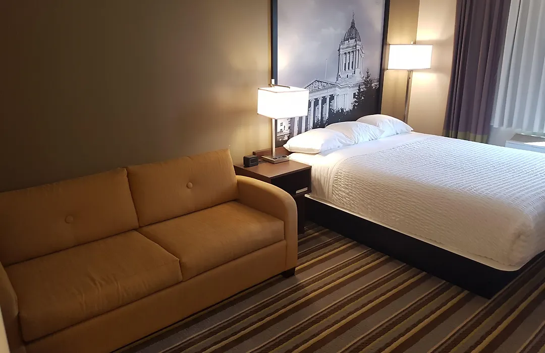 Super 8 By Wyndham Winnipeg West-1