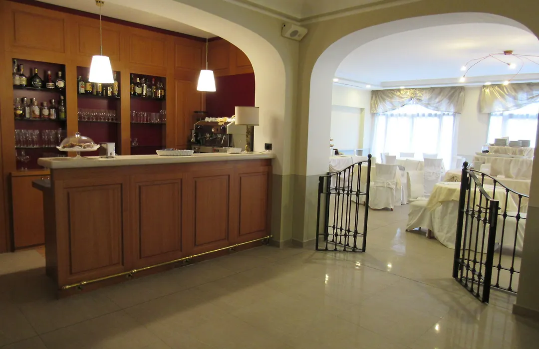 Green Hotel-1