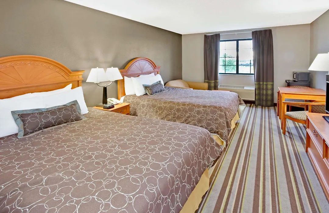 Super 8 By Wyndham South Bend-1