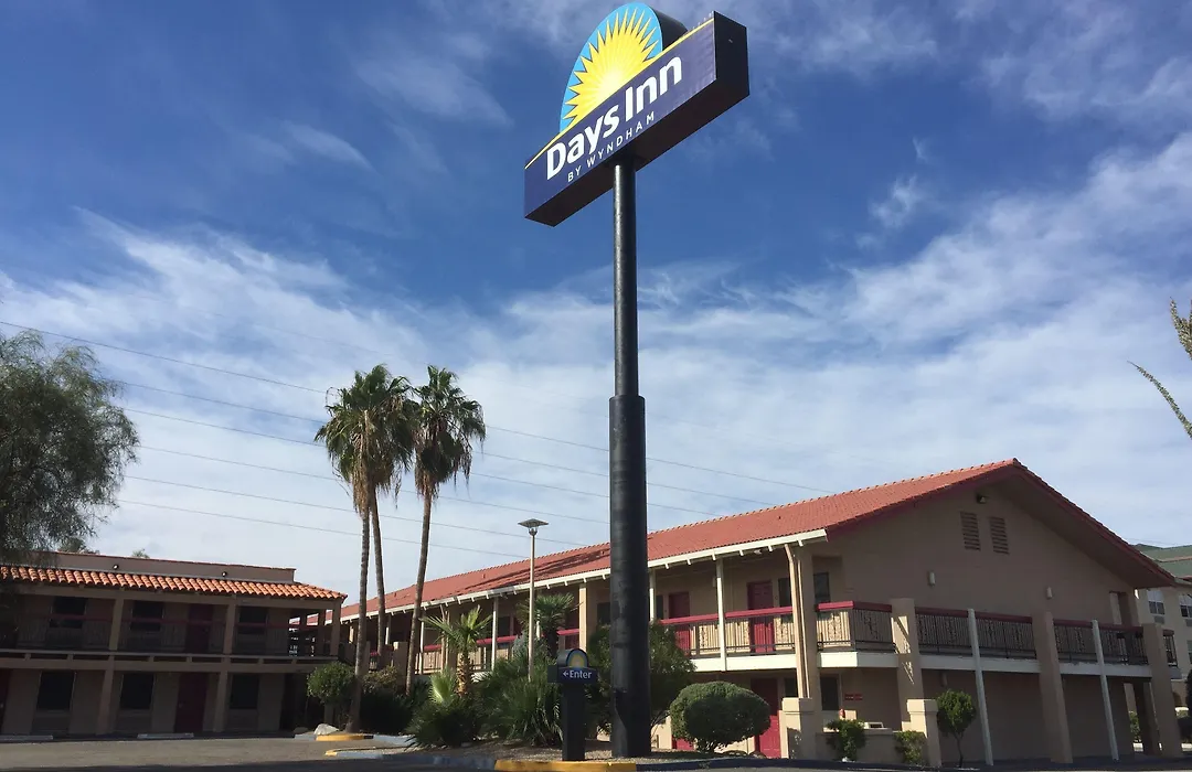 Days Inn By Wyndham Tucson City Center-1