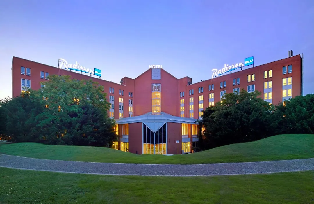 Radisson Blu Hotel Karlsruhe-1