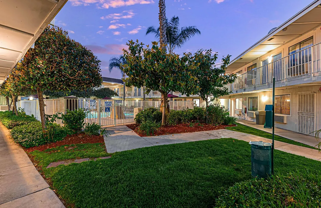 Motel 6-Temecula, Ca - Historic Old Town-1