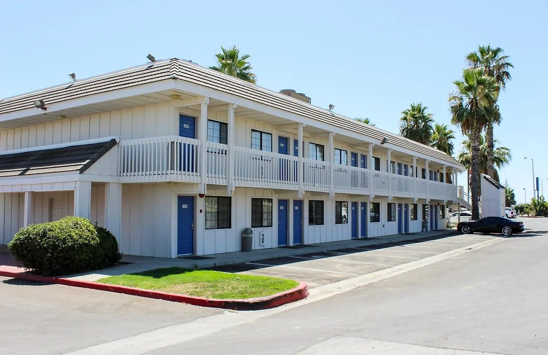 Motel 6-Coalinga, Ca - East-1
