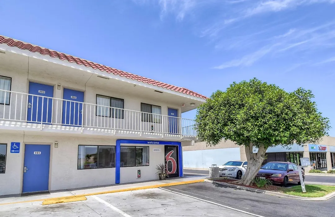 Motel 6-Corona, Ca-1