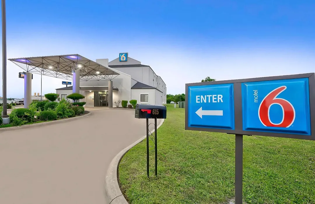 Motel 6-Denison, Tx-1