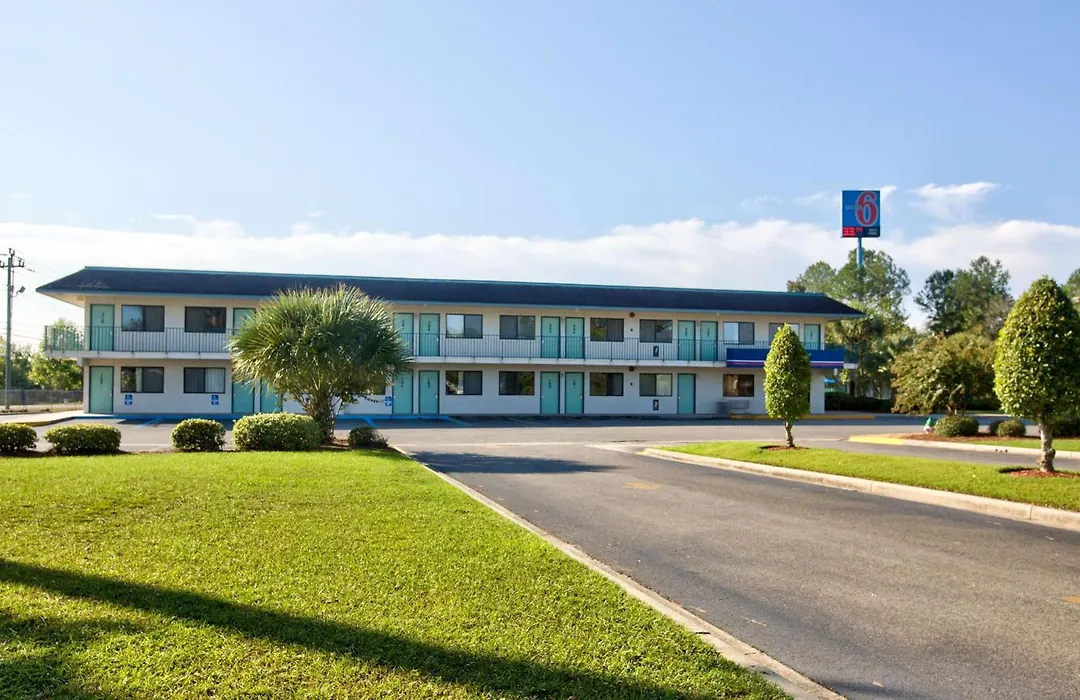 Motel 6-Valdosta, Ga - University-1