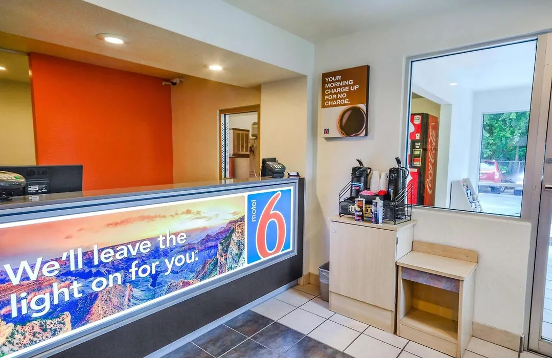 Motel 6-Huntsville, Tx-1