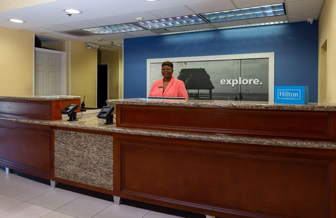 Hampton Inn & Suites Jacksonville Deerwood Park-1