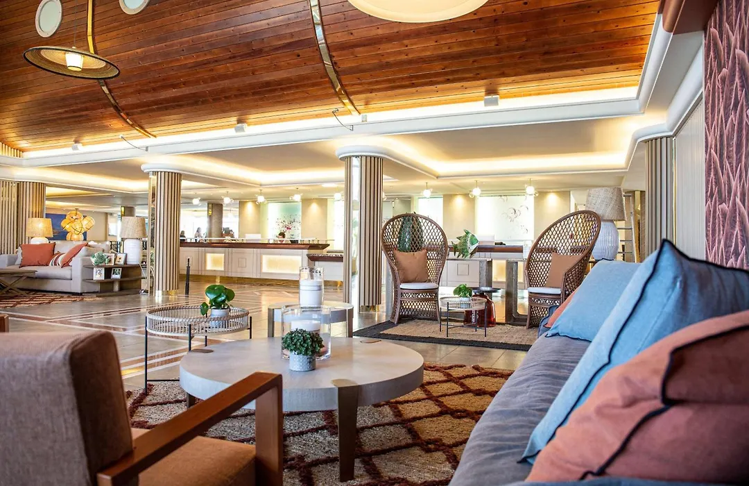 Grand Hôtel Les Flamants Roses Thalasso&Spa-1