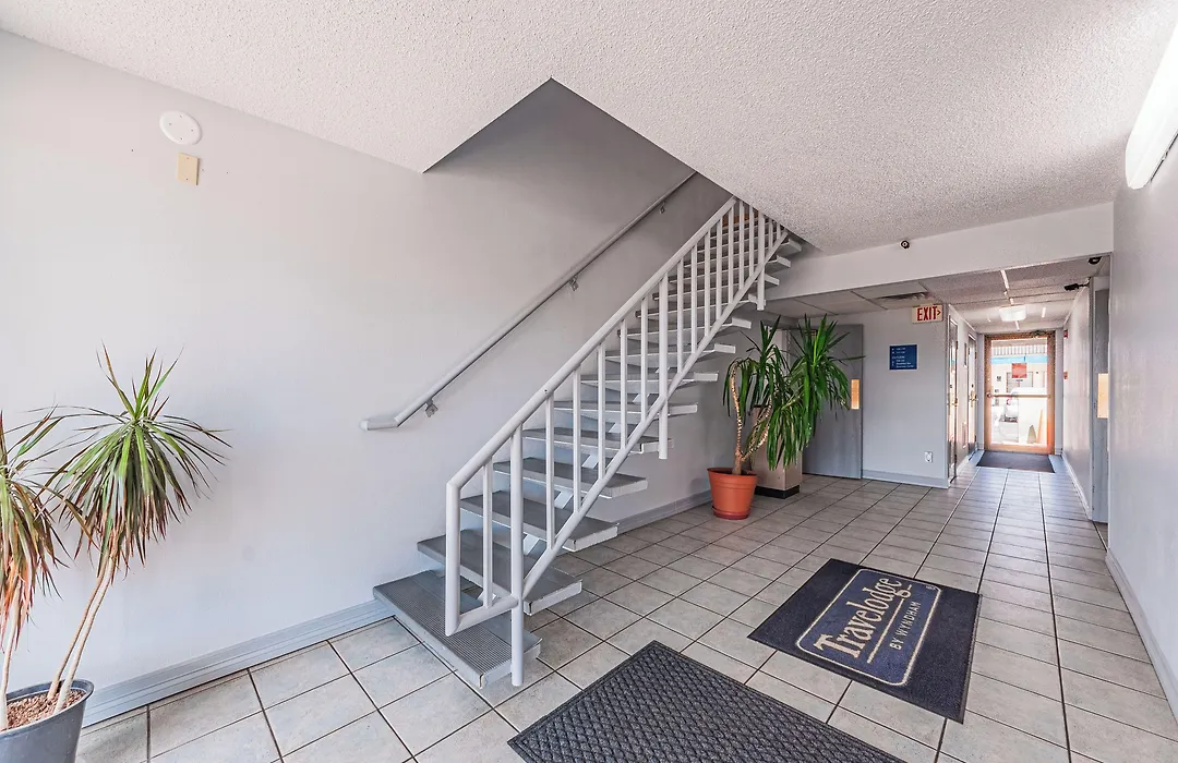 Travelodge By Wyndham Colorado Springs Airport - Peterson Sfb-1