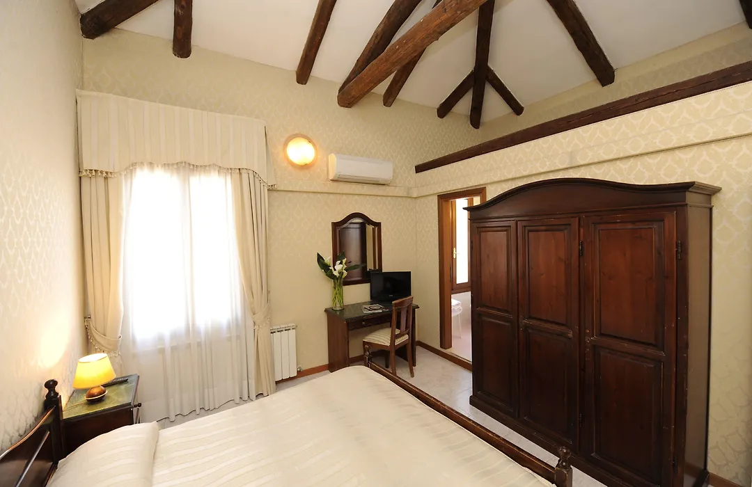 Hotel Villa Rosa-1