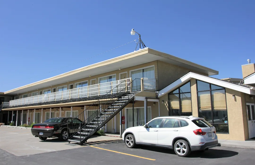 Super 8 By Wyndham Wells-1