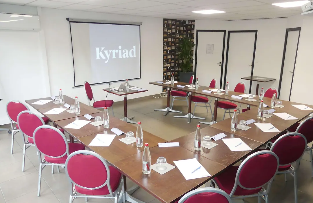 Kyriad Lyon Sud - Saint Genis Laval-1