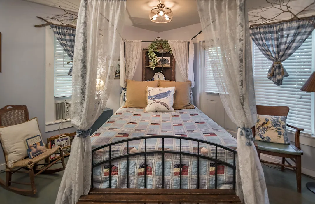 Country Woods Inn-1