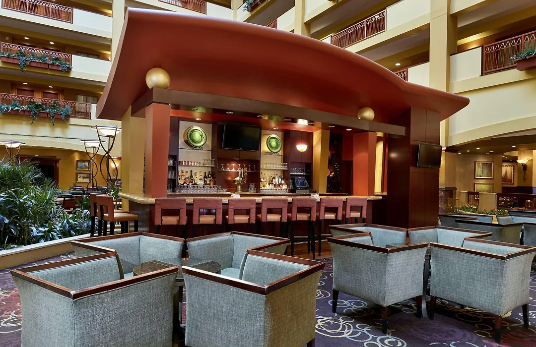 Embassy Suites By Hilton Hampton Convention Center-1