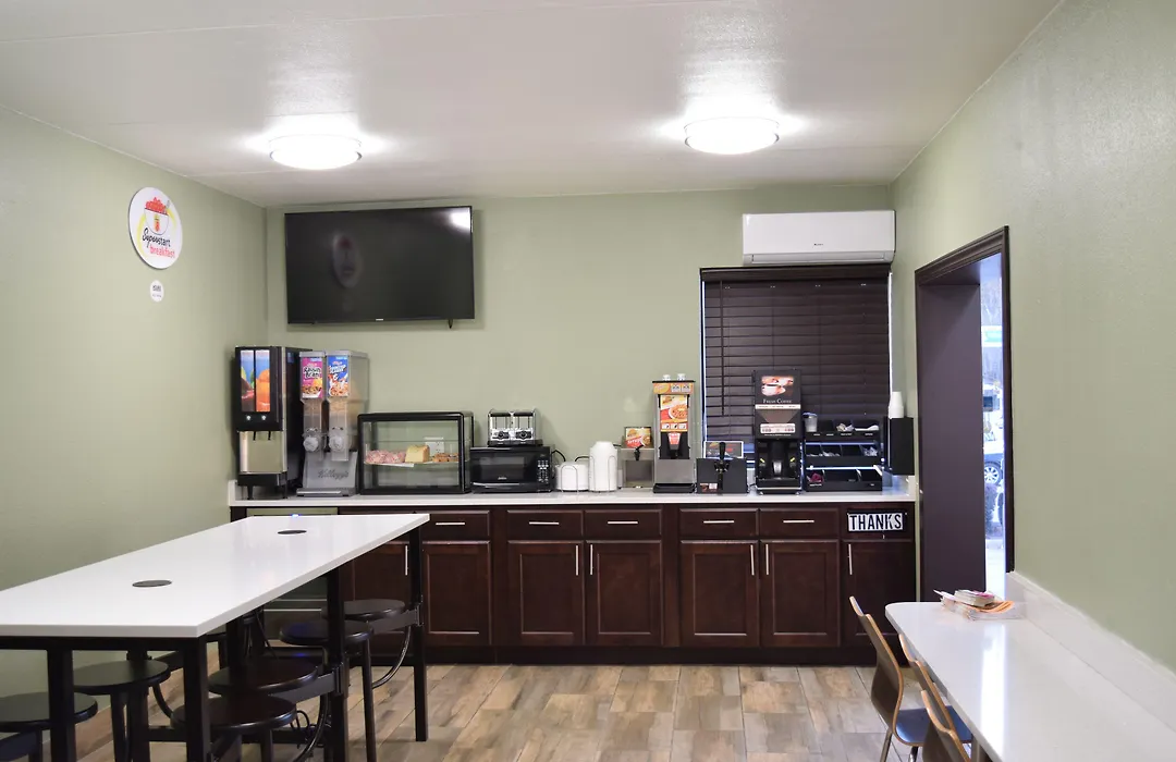 Super 8 By Wyndham Raleigh Downtown-1