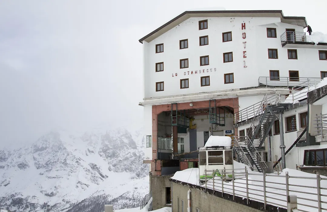 Hotel lo Stambecco-1