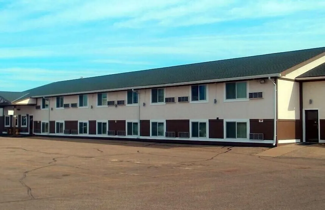 Faribault Hometown Inn & Suites-1