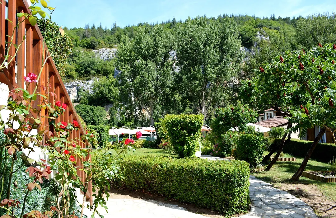 Hôtel Restaurant Les Falaises-1