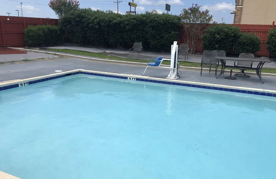 Quality Inn Madisonville-1